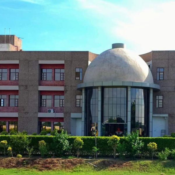Best CBSE school in Kanpur - Seth M.R. Jaipuria School Rooma Campus